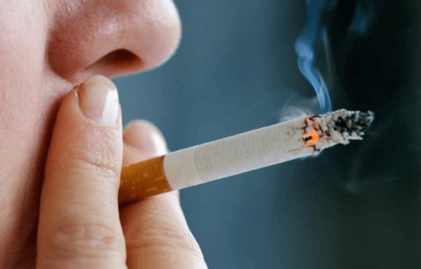 Vous devez être capable de garder correctement une cigarette